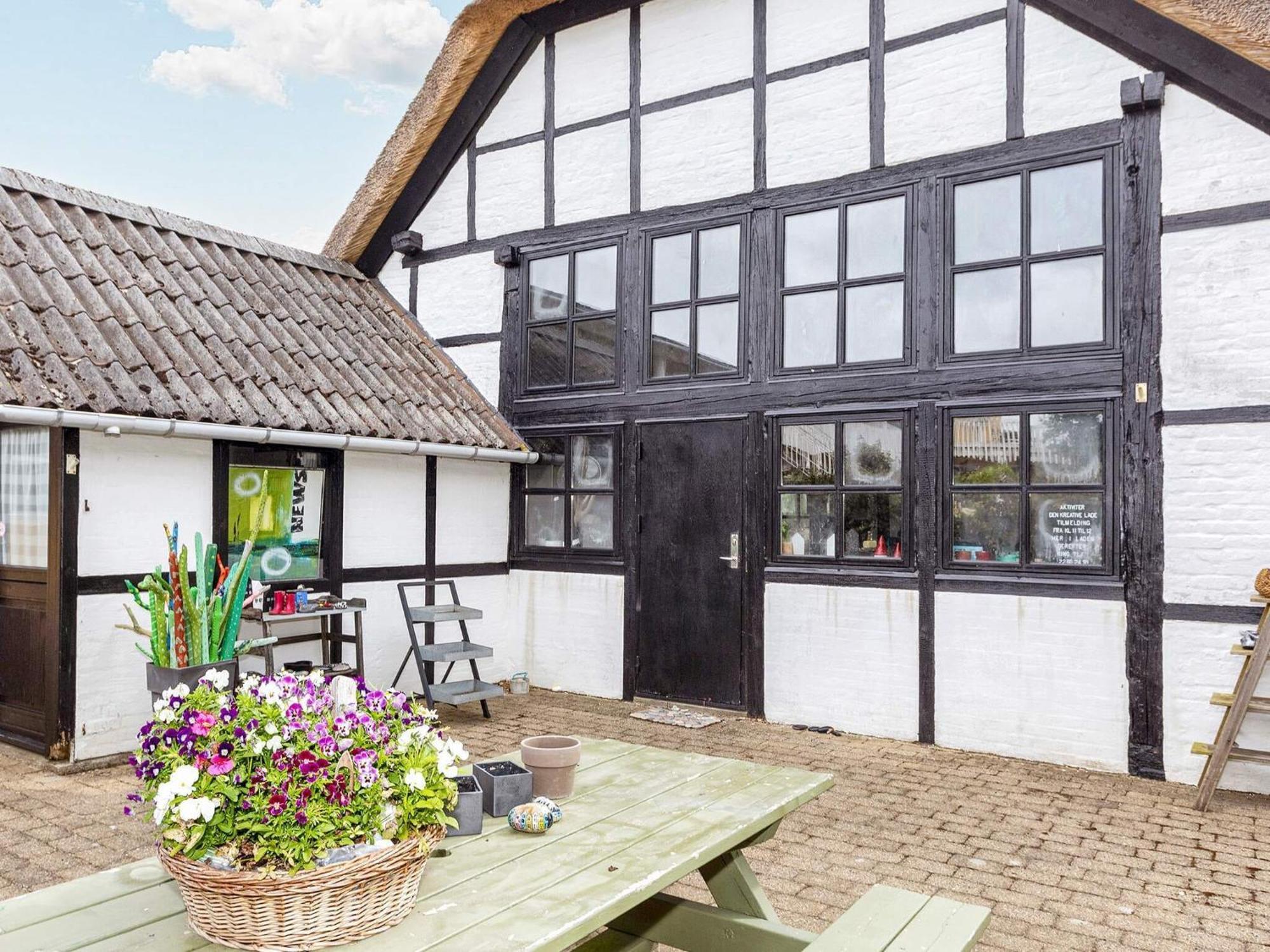 6 Person Holiday Home On A Holiday Park In กิลล์ลาย ภายนอก รูปภาพ